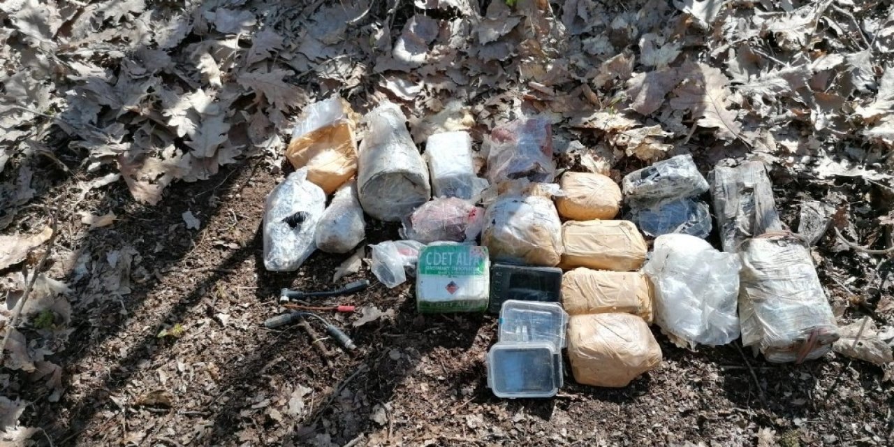 Bitlis’te Pkk’ya Ait Çok Sayıda Malzeme Ele Geçirildi