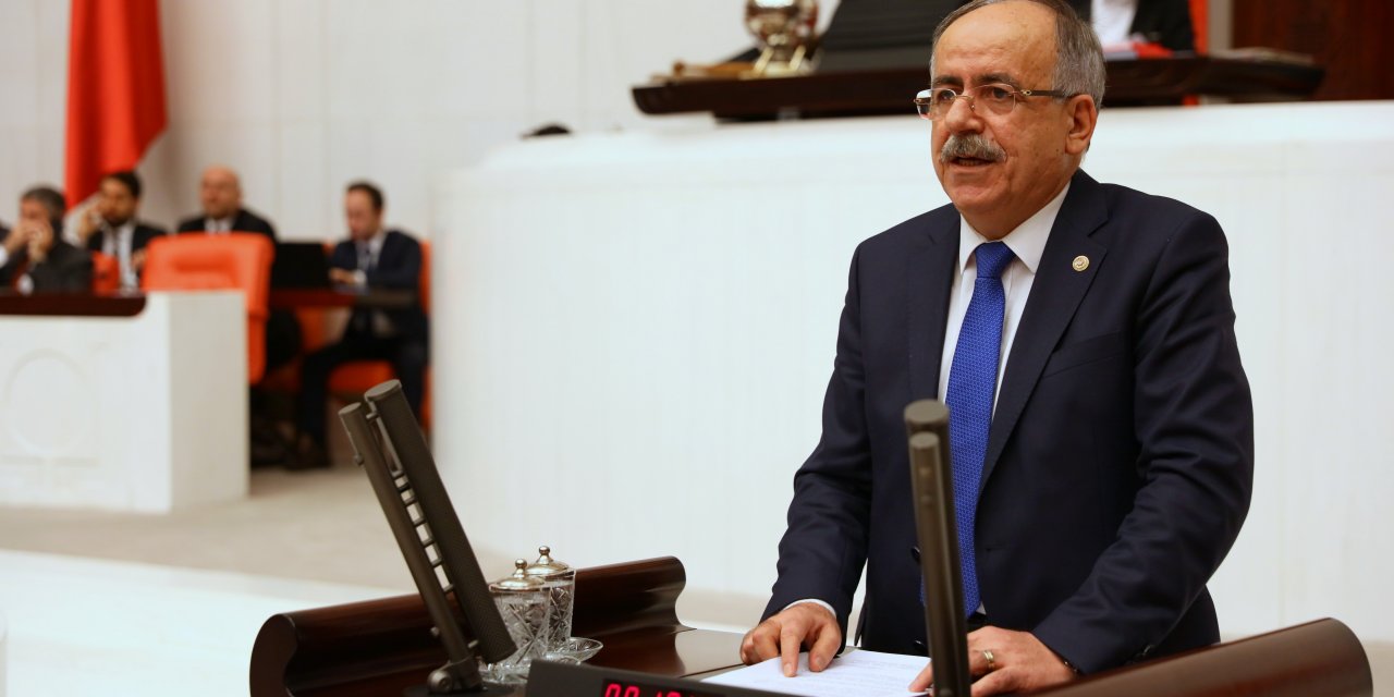 Çiftçinin banka borçları bir yıl ertelensin!