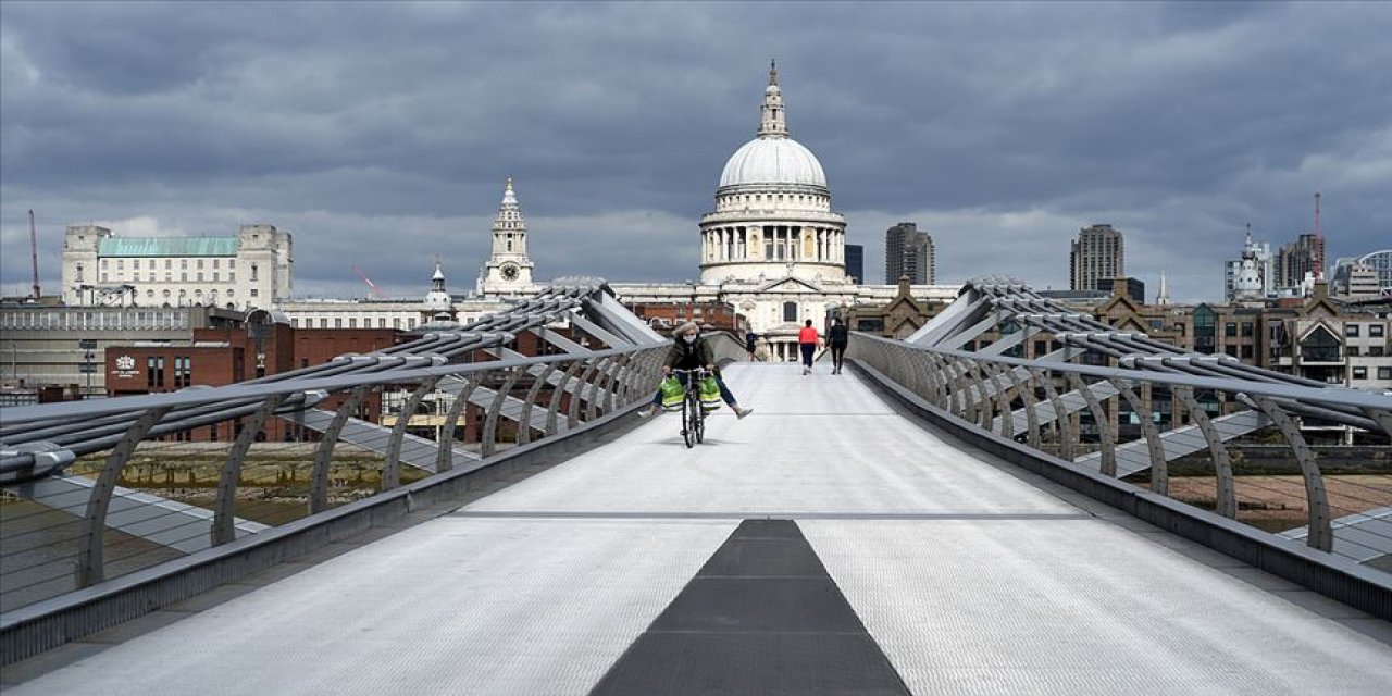 İngiltere tedbirde geç kaldı! Bedeli vatandaşı ödüyor