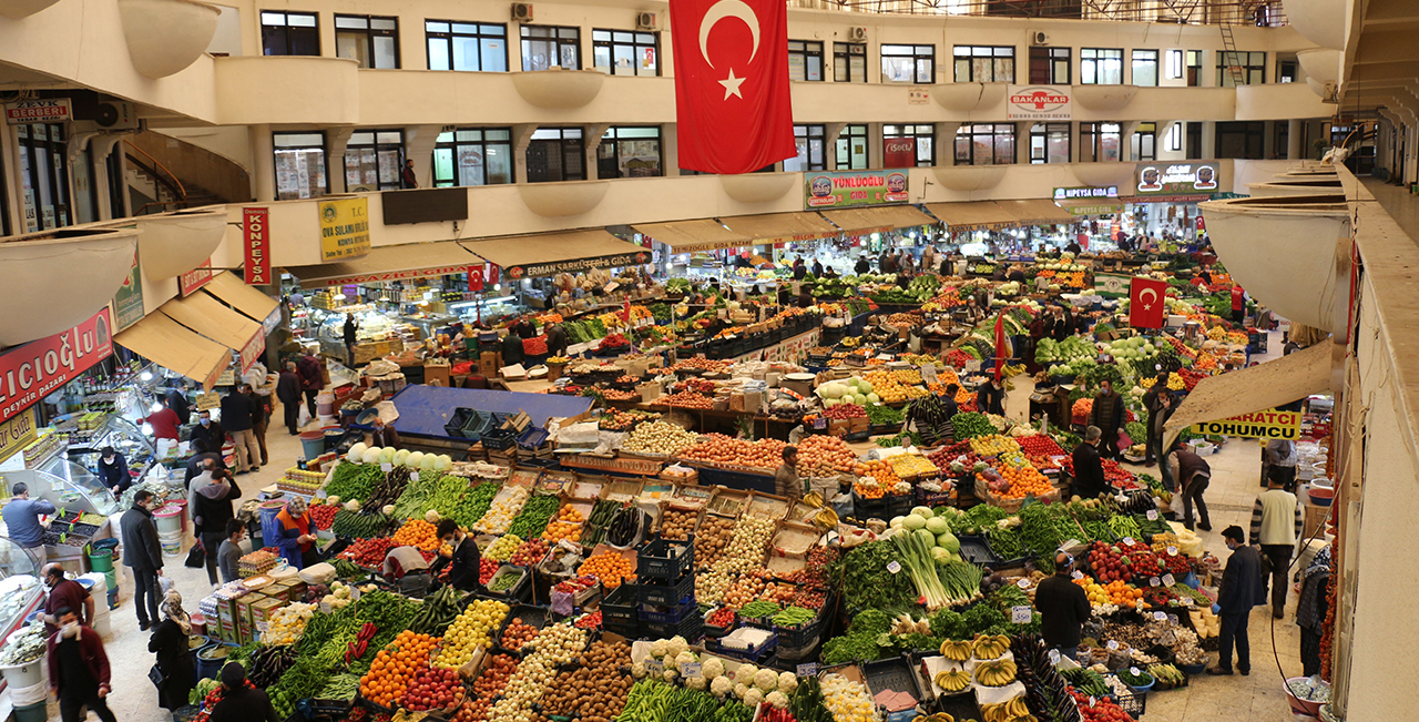 Tarihi Kadınlar Pazarı'nda koronavirüs uyarısı!