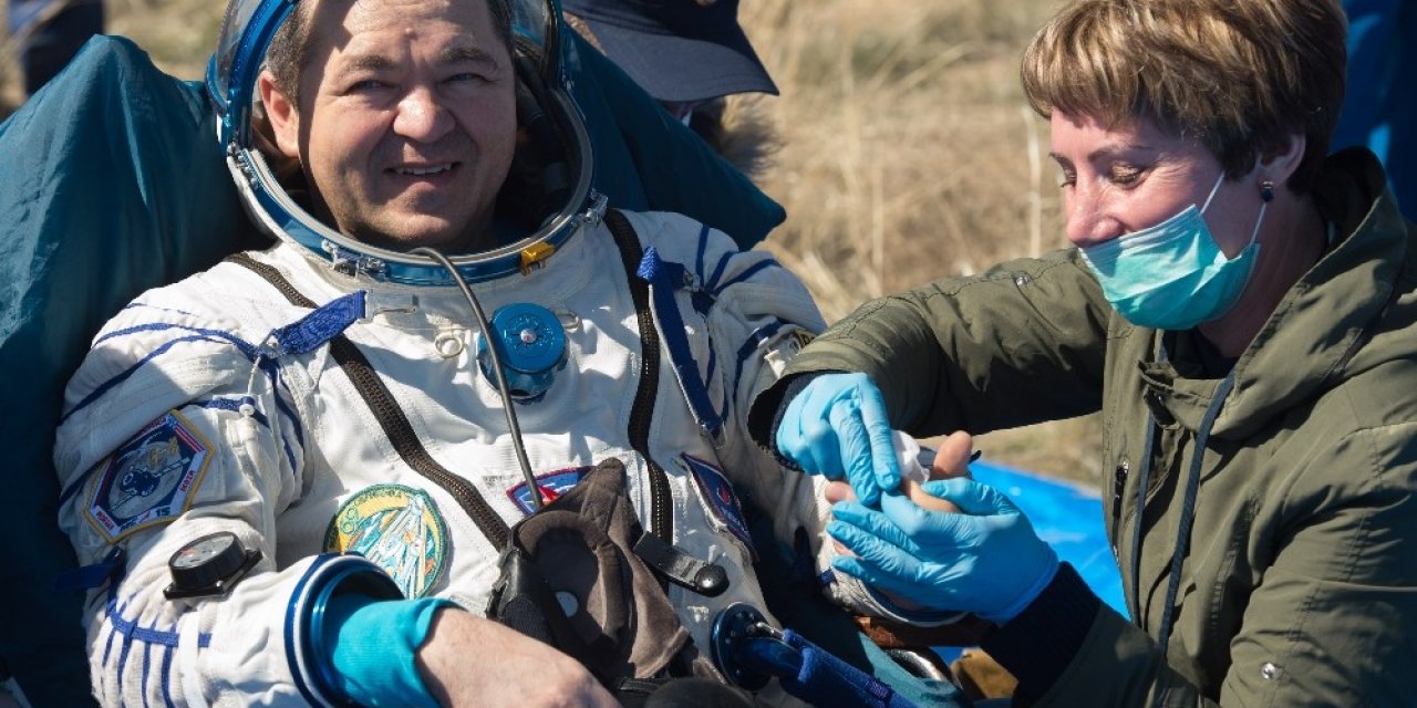 Uluslararası Uzay İstasyonu’ndan 2 astronot ve 1 dünyaya geri döndü
