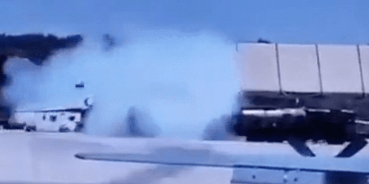 Savaş uçağı ’yanlışlıkla’ füze ateşledi! 4 kişi öldü