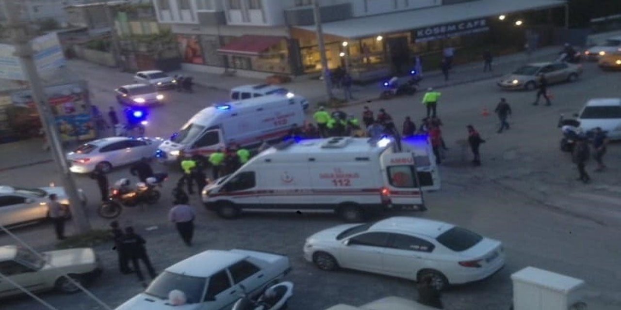 Yunus ekibi otomobille çarpıştı! Motordan fırlayan polis memuru yaralandı