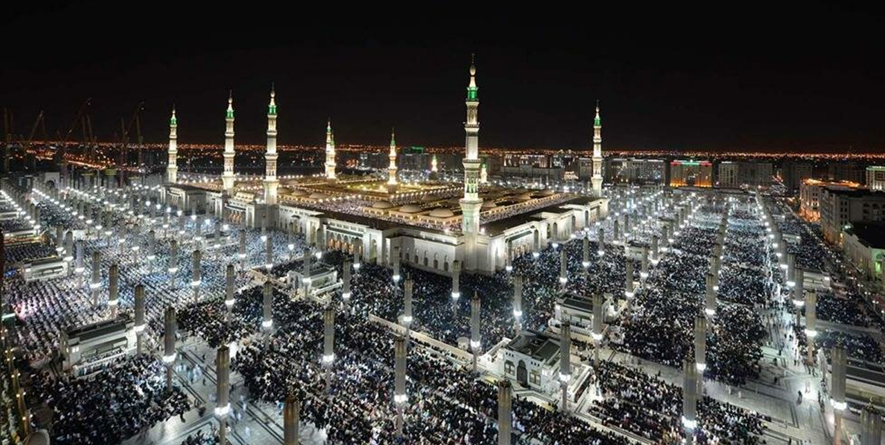 Haremi Şerif ve Mescid-i Nebevi'de teravihler cemaatsiz kılınacak
