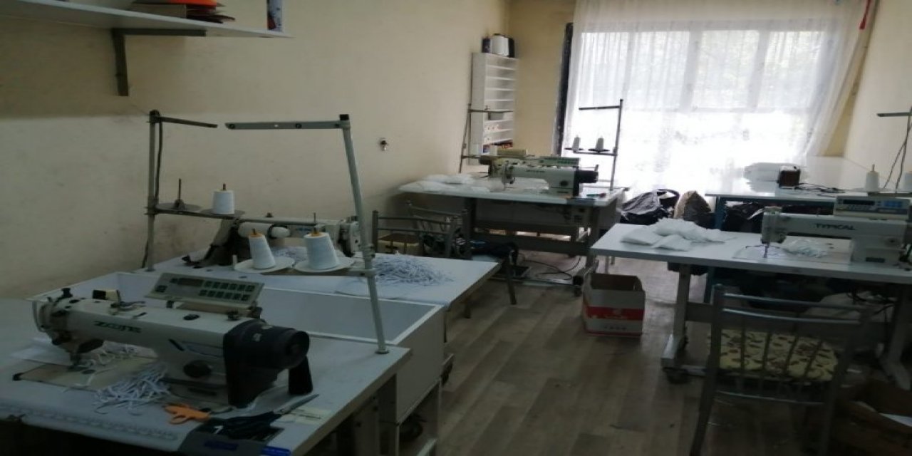 Konya'da Kaçak Maske Üreten Atölyeye Baskın