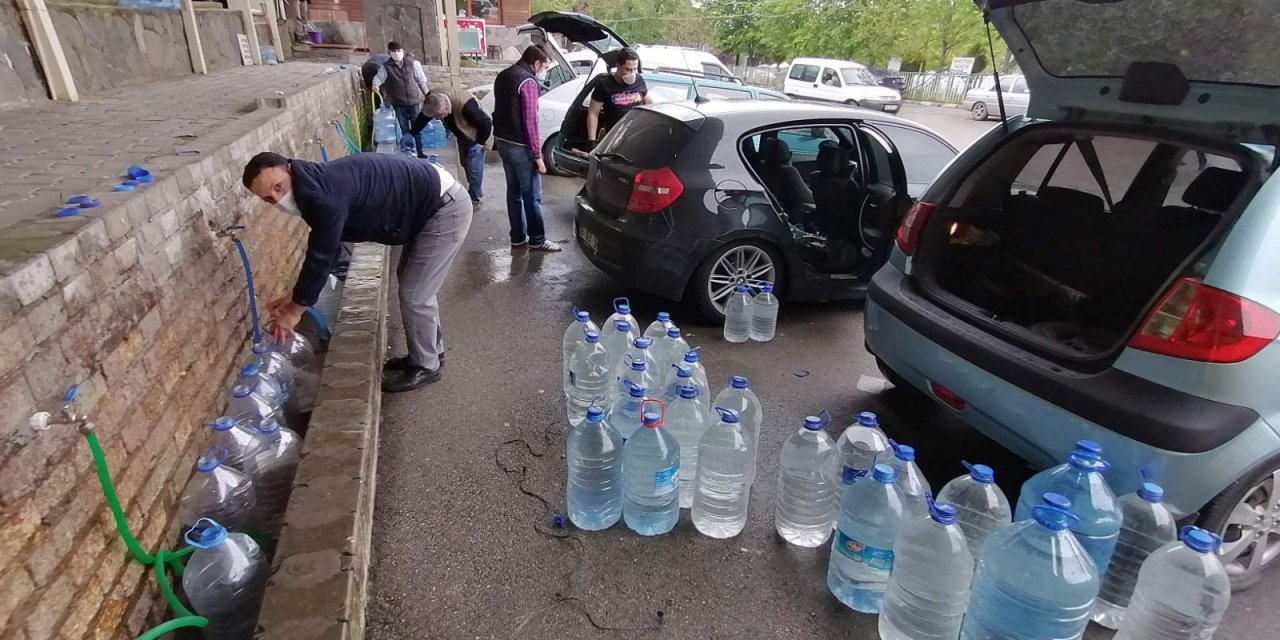 Bursa’da kilometrelerce su kuyruğu oluştu