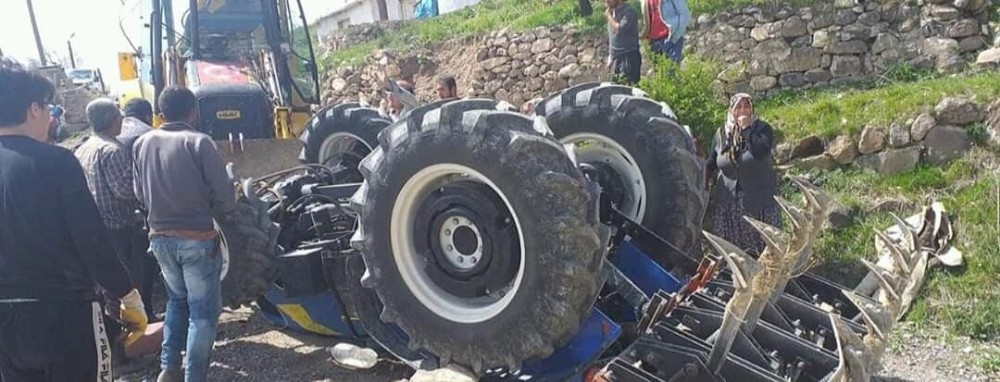 Malatya'da traktör devrildi! Baba ve kızı feci şekilde can verdi