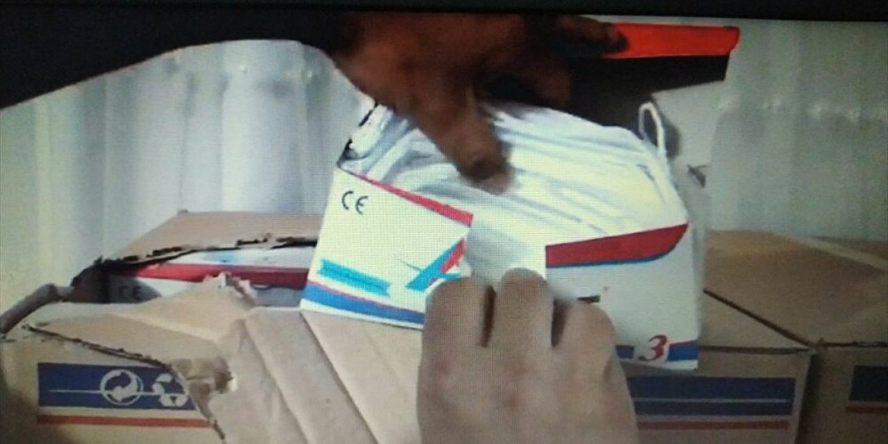 Adana'da 700 Bin Kaçak Maskeye El Kondu!