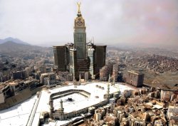 Dünyanın en büyük kompleksi Abraj al-Bait