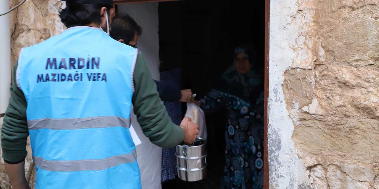 İftar çadırı kurulmayınca yemekler evlere dağıtıldı
