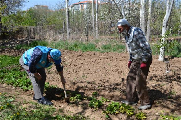 Din görevlileri Kırşehirlilerin yardımına koşuyor