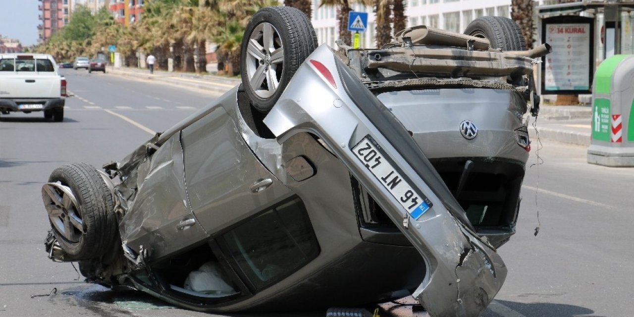 Kahramanmaraş'ta Otomobil 5 Araca Çarparak Durabildi