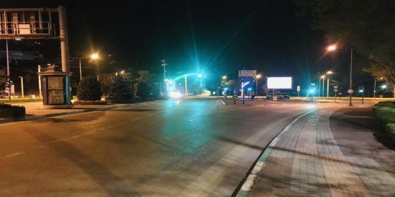 Bursa’da sokağa çıkma yasağına uyuluyor