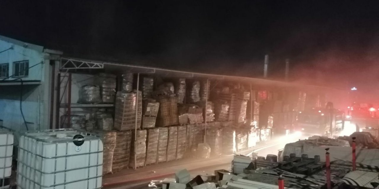 Dezenfektan fabrikası alev alev yandı