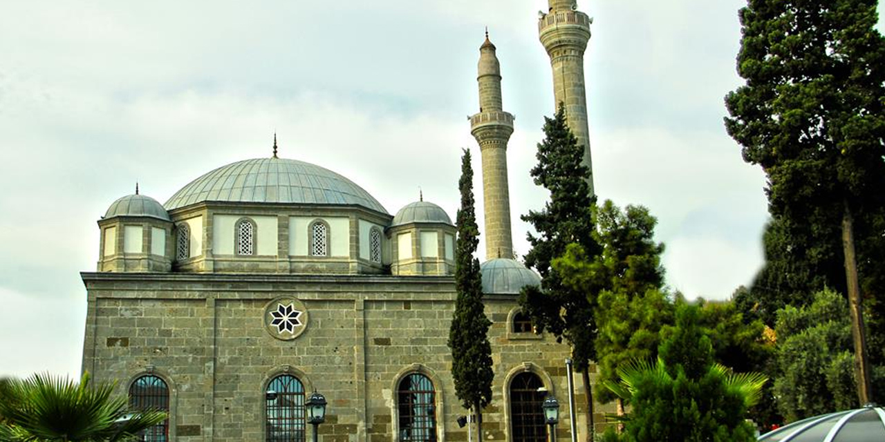 Akşam ezanı 1 saat erken okundu! Anonslar peşi sıra geldi