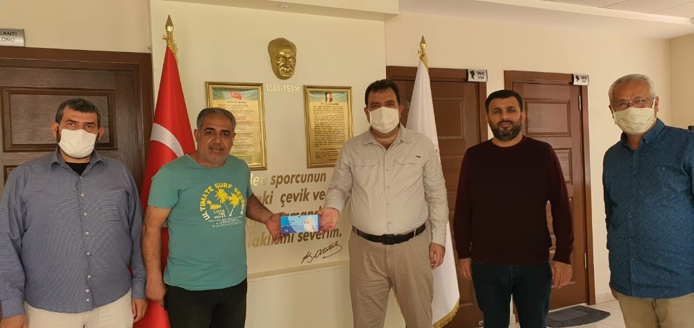 ASKF, kulüplere maske dağıtımına başladı
