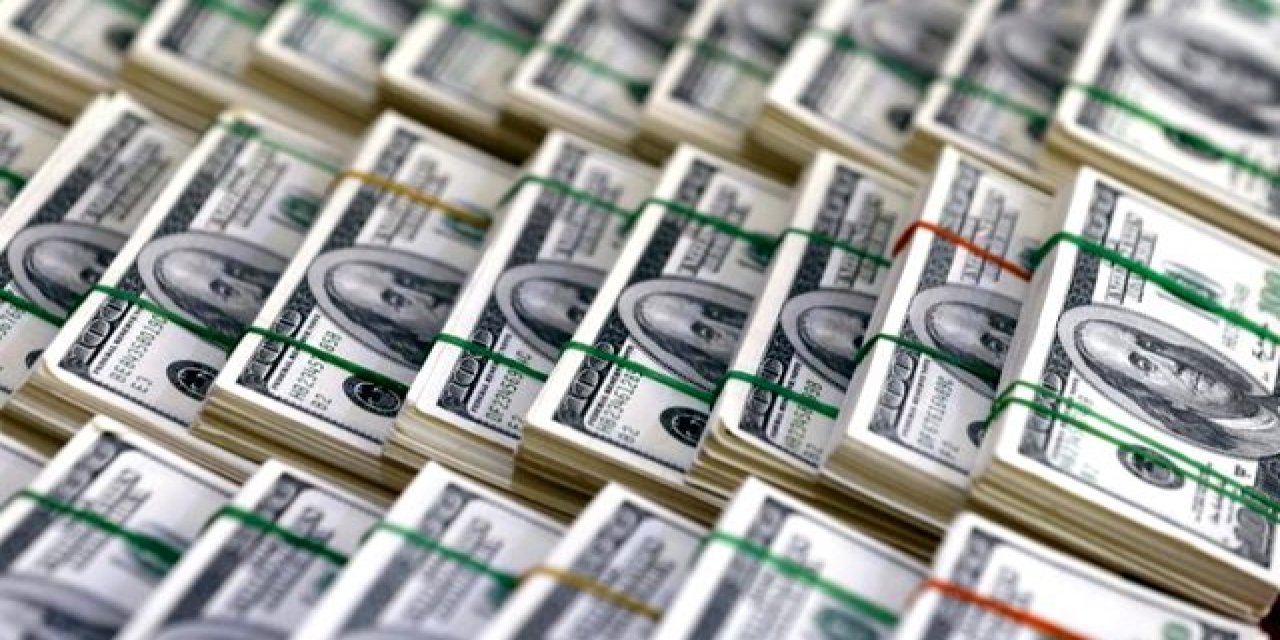 BDDK Üç Bankaya Swap Yasağı Getirdi, Dolar Düştü