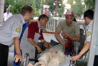 Perlit malzemeleri üzerine devrilen işçi yaralandı