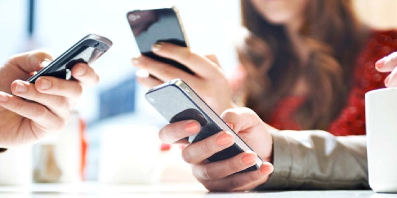 Cep Telefonları Ticaret Bakanlığı'nın İzni İle İthal Edilecek