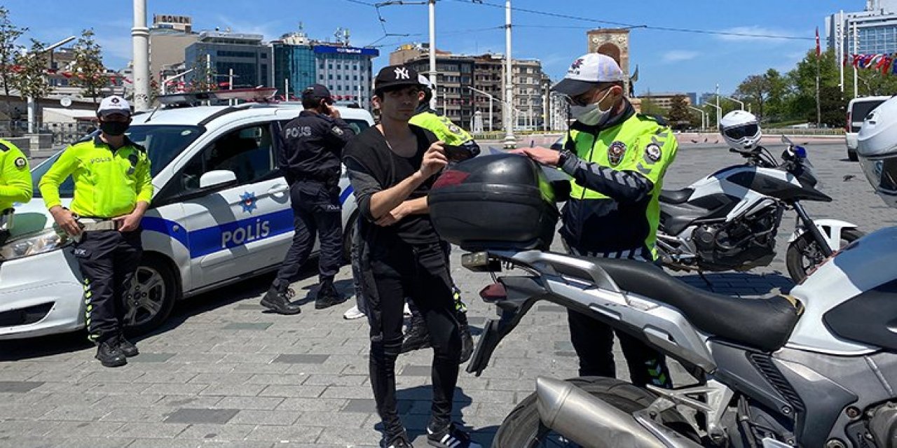 Bana Ceza İşlemez Dedi, Soluğu Karakolda Aldı