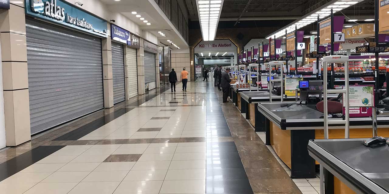 Konya Aksaray ve Afyon'da alışveriş merkezleri faaliyete başladı