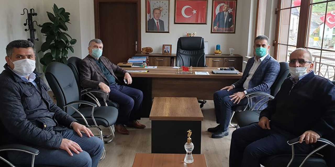 Tahir Akyürek memleketine yapılacak yatırımları görüştü