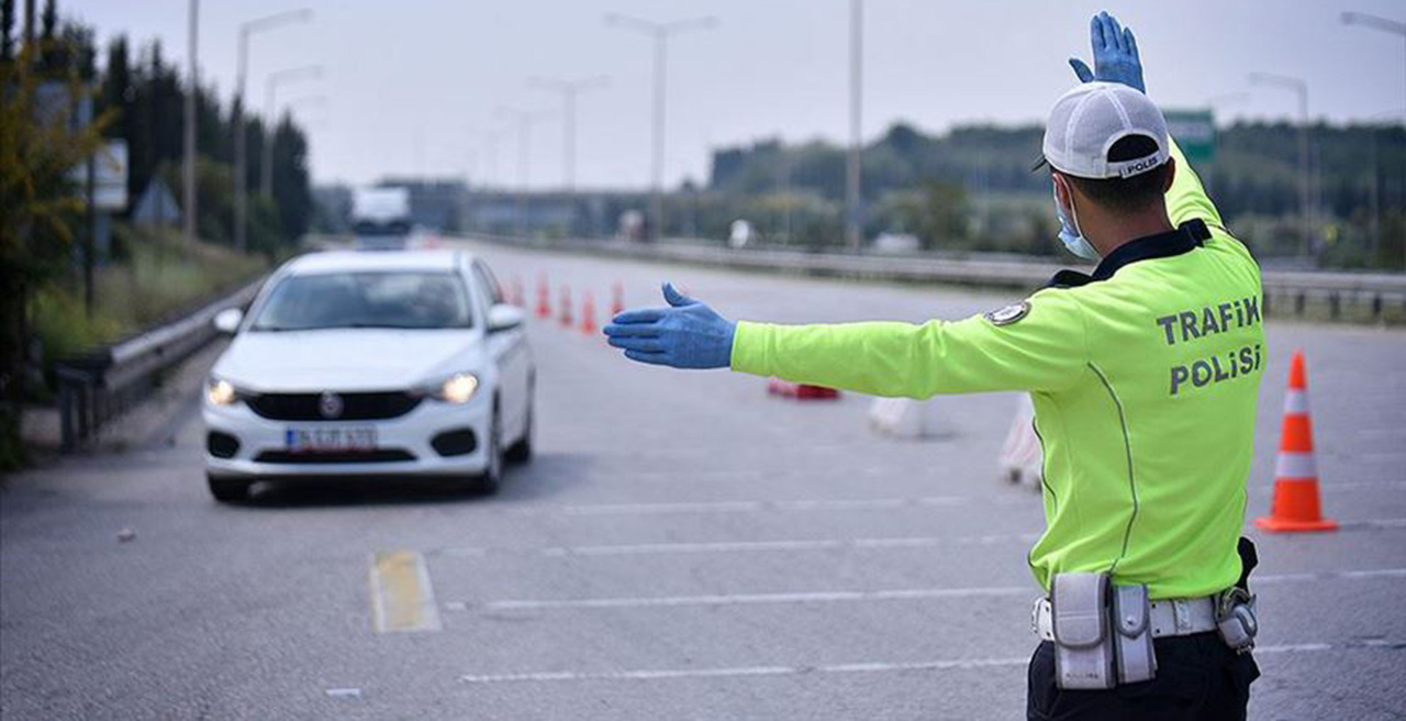 Ülke genelinde 20 bin 317 sürücü radara takıldı