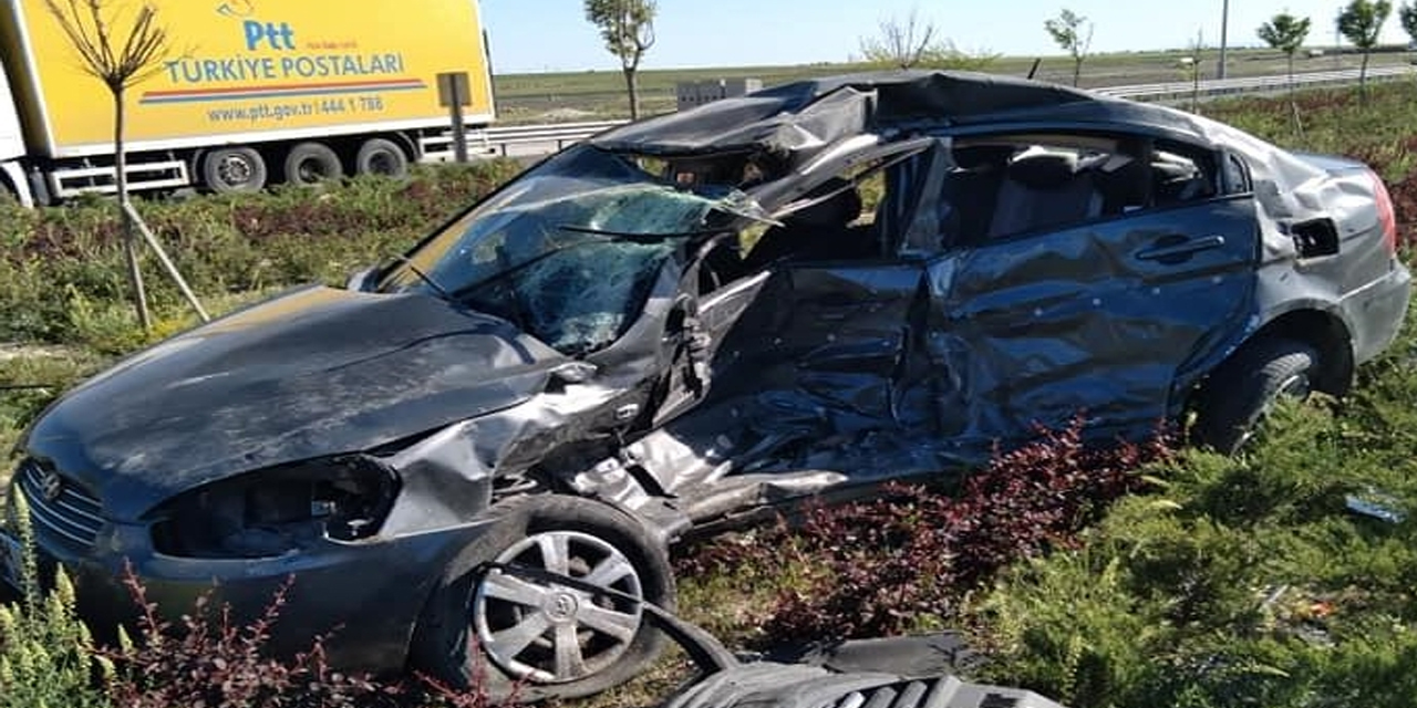 Konya plakalı minibüs Aksaray'da otomobille çarpıştı! 1 kişi öldü