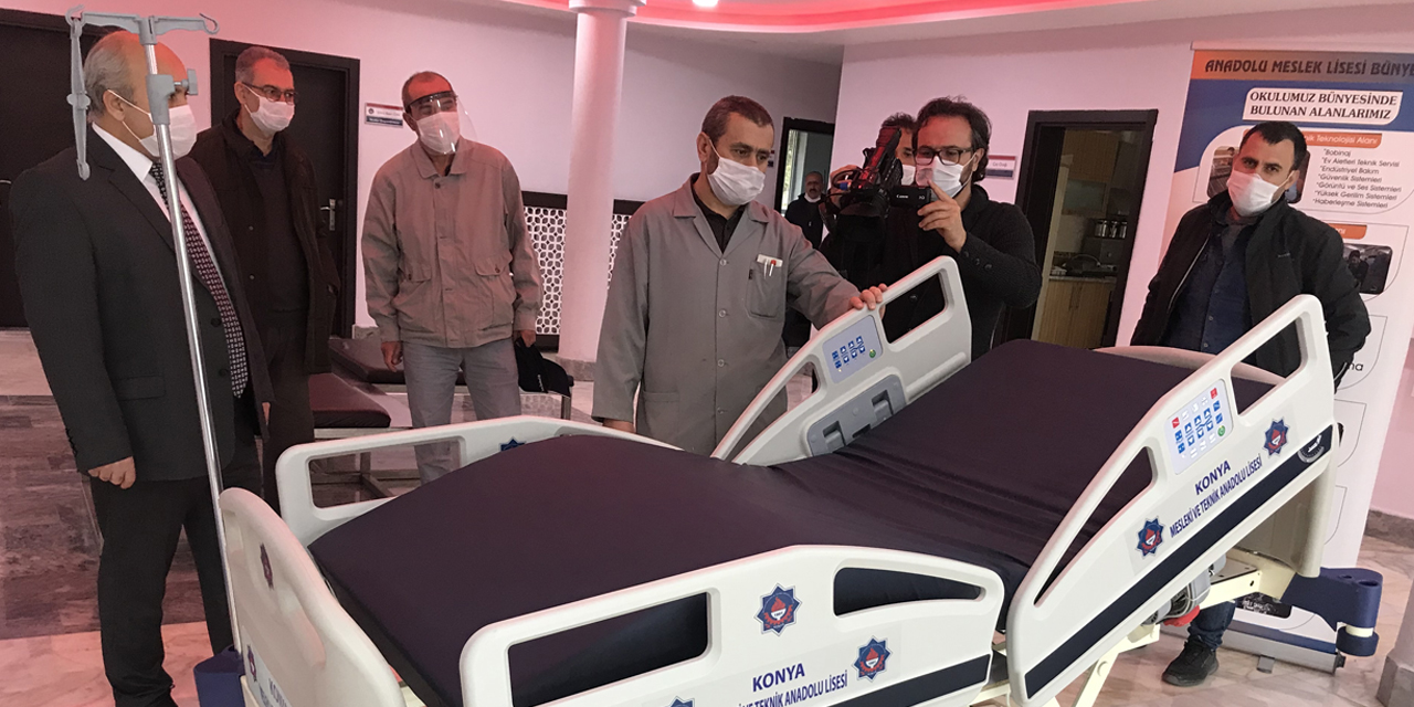 Tarihi lisenin öğretmenleri yoğun bakım yatağı üretti