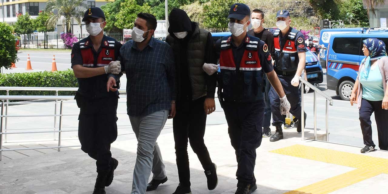 Gökbel Yaylası'nın başına bela oldular Jandarmadan kaçamadılar