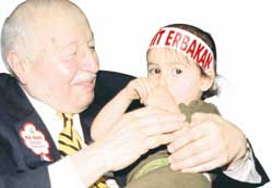 Erbakan SP'nin başına mı geçecek?