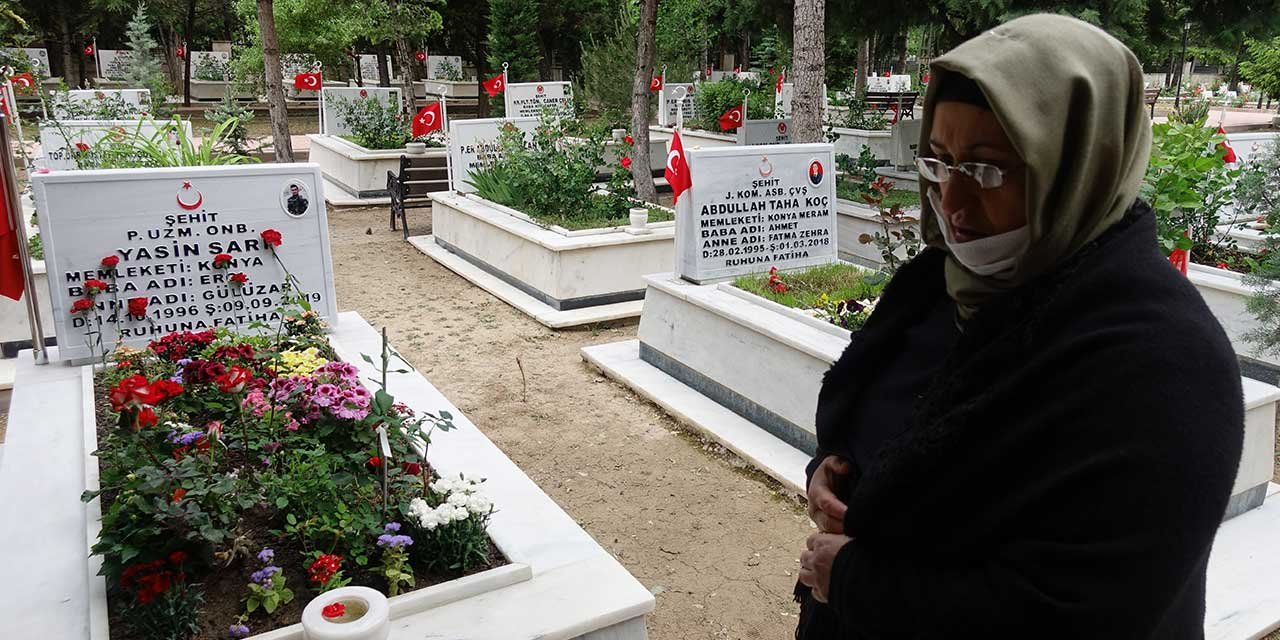 Konya Şehitliği'nde gözyaşları sel oldu