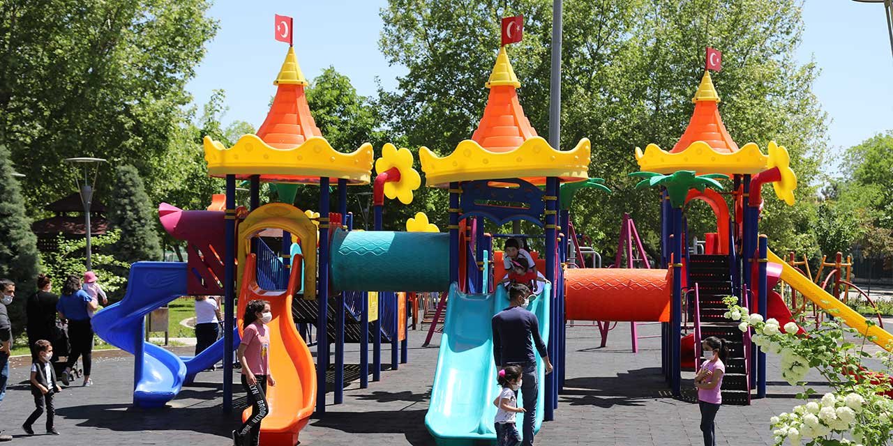 Konya'da Çocuklar İzin Saatlerinde Doyasıya Gezdiler