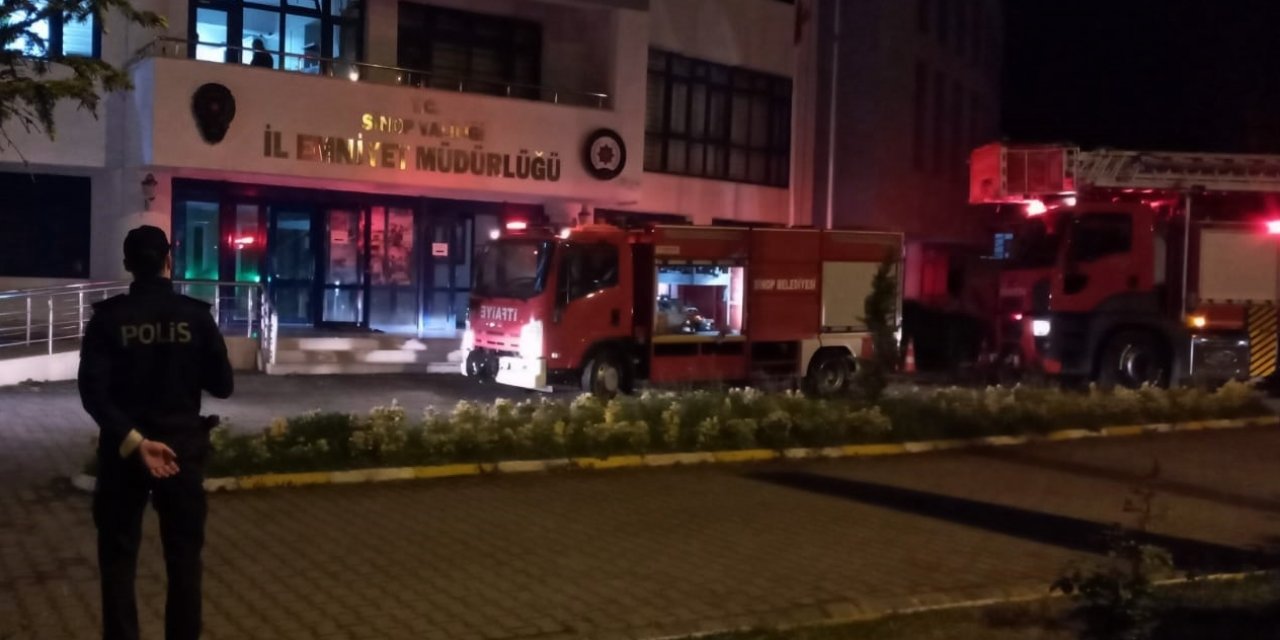 Sinop'ta emniyet binasında hareketli saatler