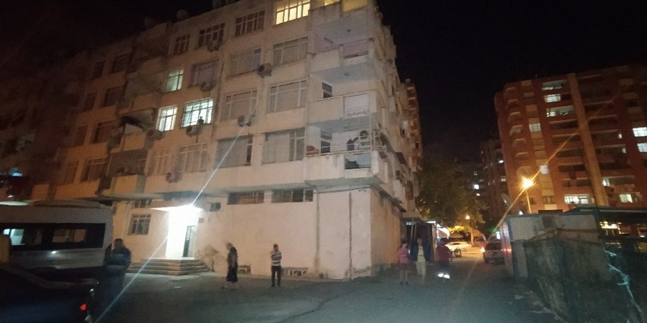 16 yaşındaki kız 4’üncü kattan düştü
