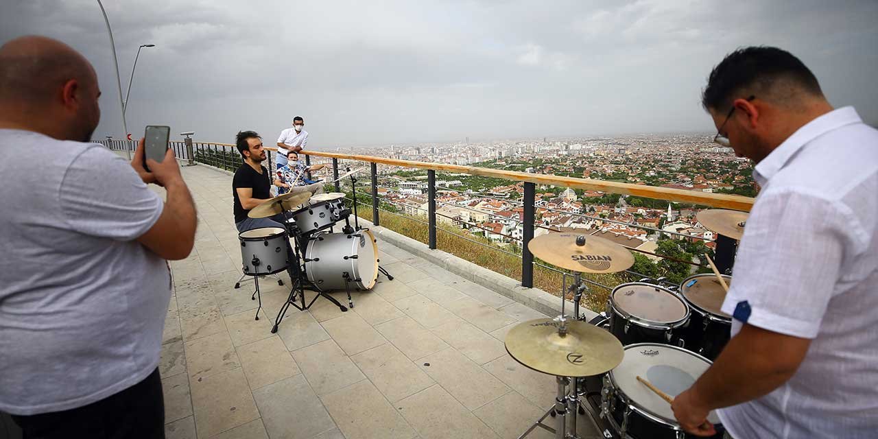 Bu görüntüler Konya Akyokuş'tan! Hasretlerini böyle gideriyorlar