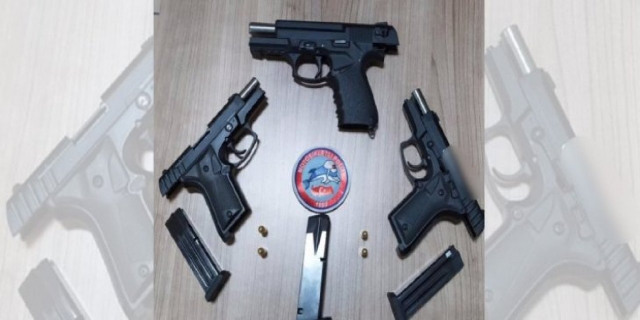 Konya'da Arama Yapılan Araçtan Cephanelik Çıktı