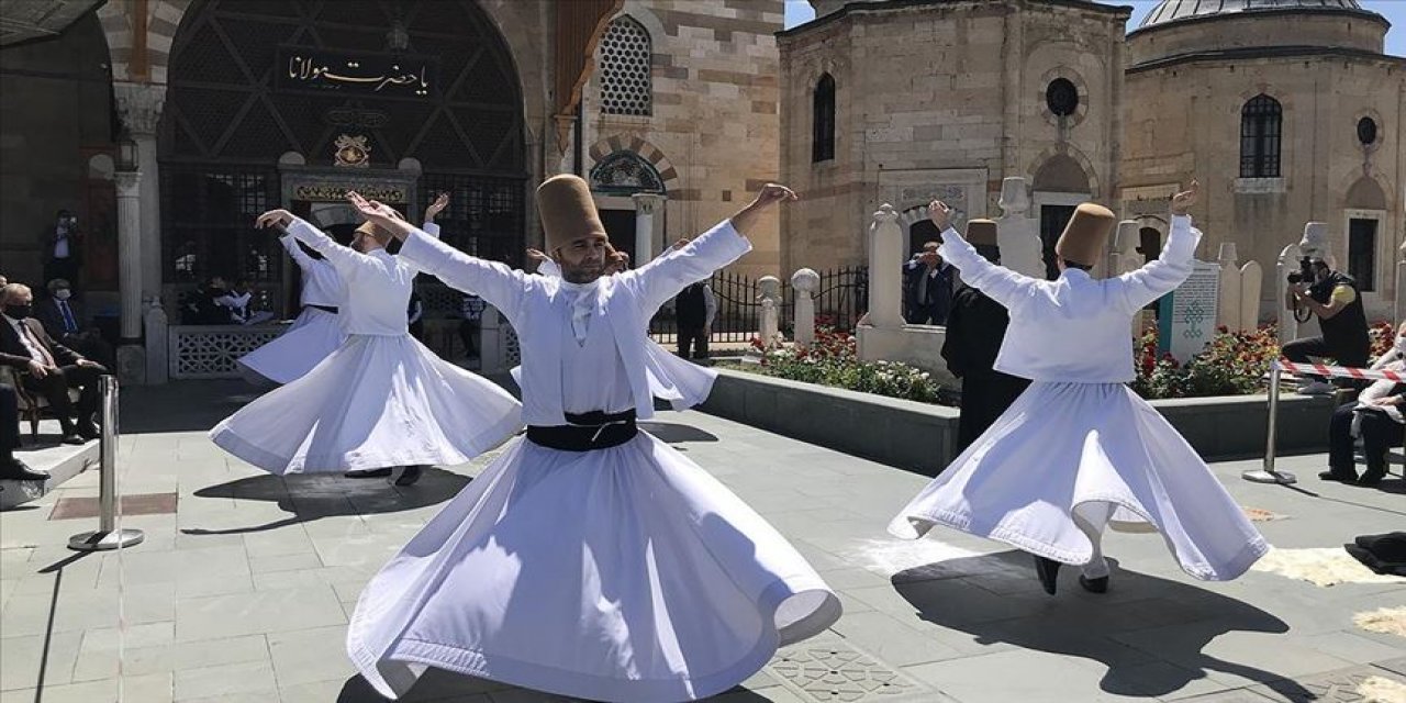 Mevlana türbesi sema töreniyle ziyarete açıldı