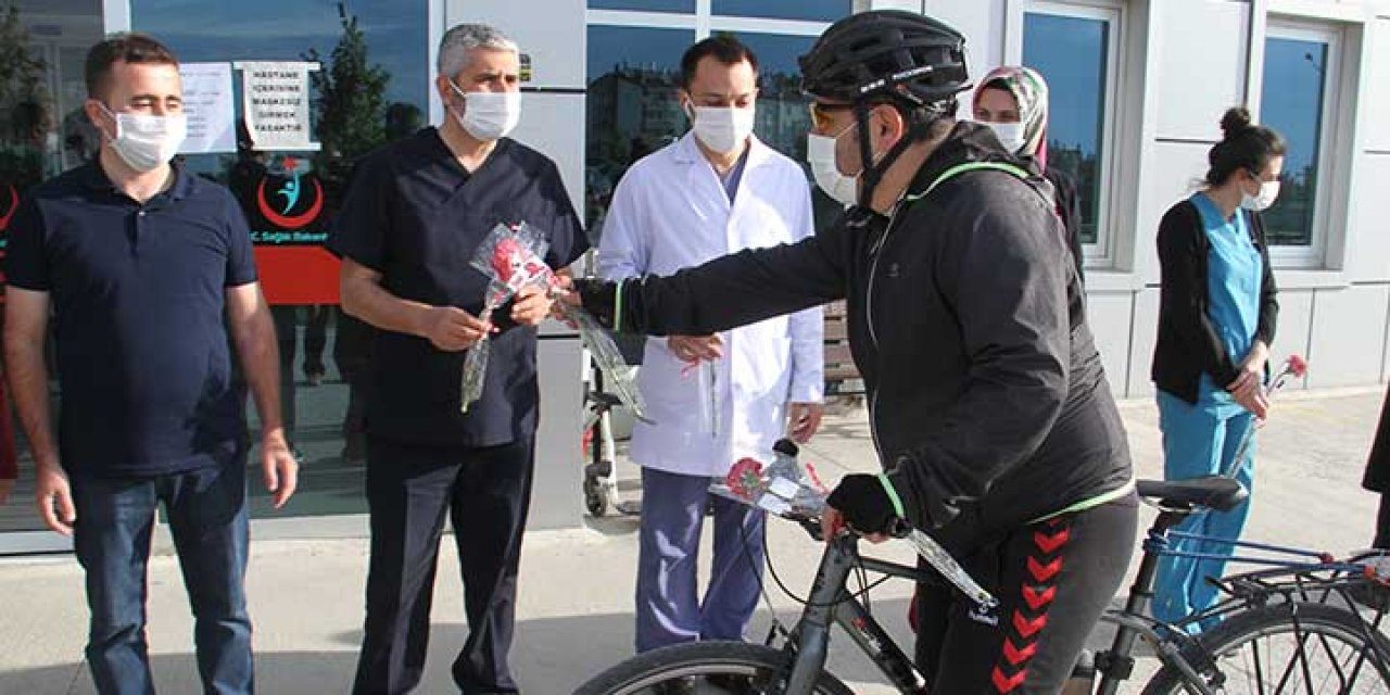 Beyşehirli sağlık çalışanlarına moral aşıladılar