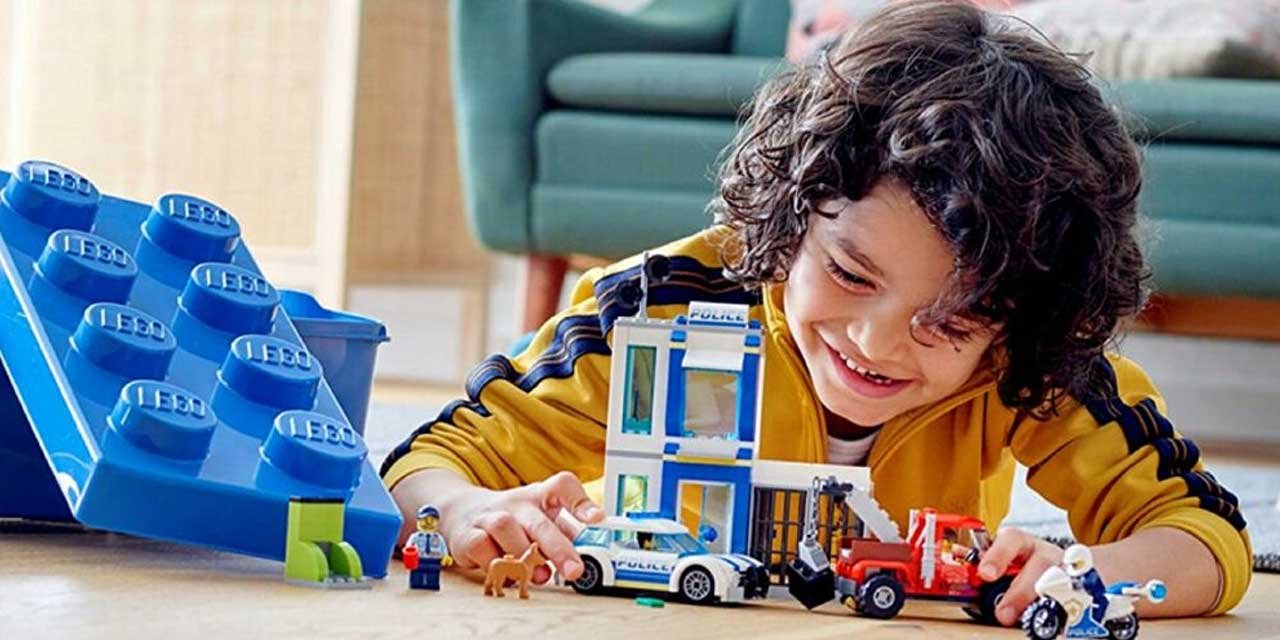 Lego Oyuncak Firmasından İlginç Karar