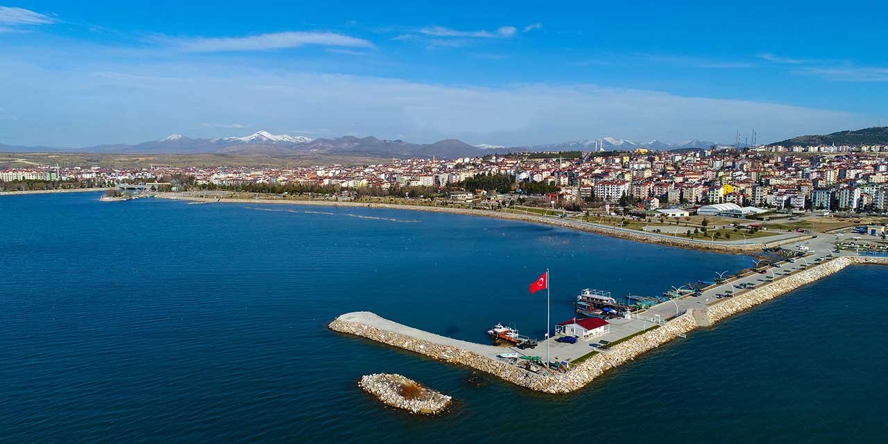 Altay "Beyşehir gölünü korumak en önemli görevimiz"