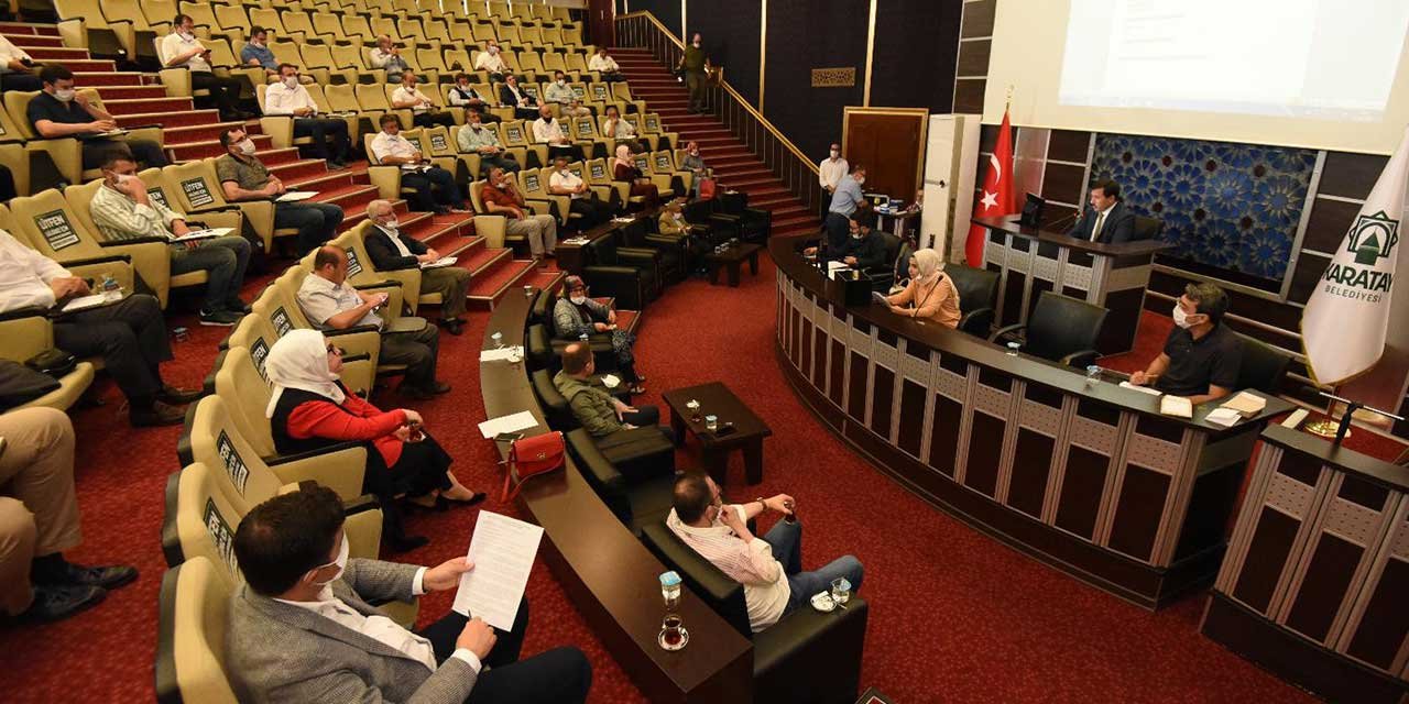 Karatay Belediye Meclisi 3 Ay Sonra Yüz Yüze Toplandı