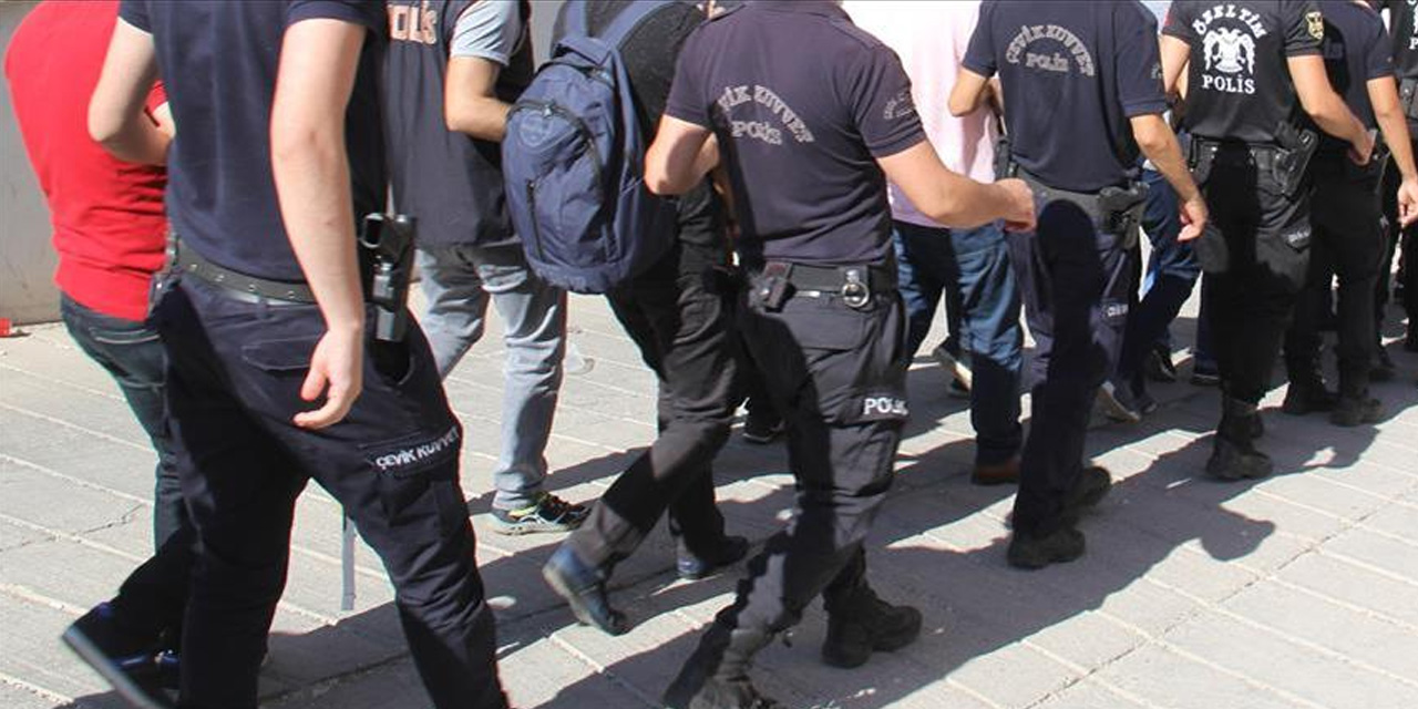 FETÖ'nün TSK yapılanmasında 44 yeni gözaltı! 40 şüpheli aranıyor