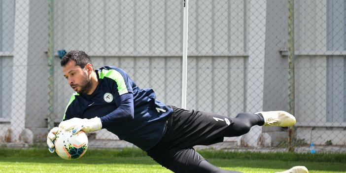 Konyaspor'da bir umutla çalışmalarına devam ediyor