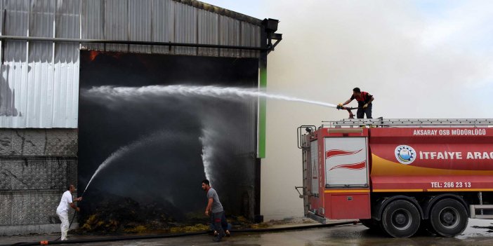 Aksaray'da Yem Fabrikası Yandı