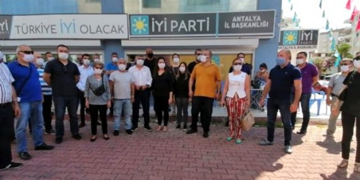 İyi Parti'den Toplu İstifa Geldi