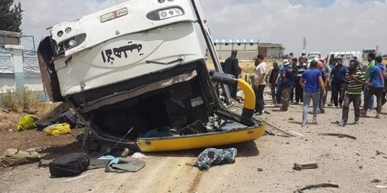 Esad askerlerini taşıyan otobüs geçerken patlama! 3 ölü 16 yaralı