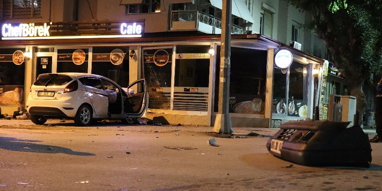 Karaman’da ilginç kaza! Tamponu düşen araç terk edilmiş halde bulundu