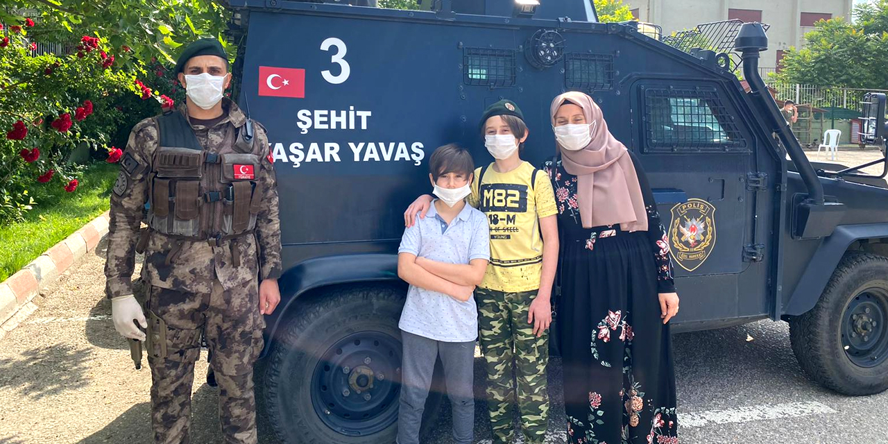 Şehit babasının ismini taşıyan zırhlı araçla sınava gitti