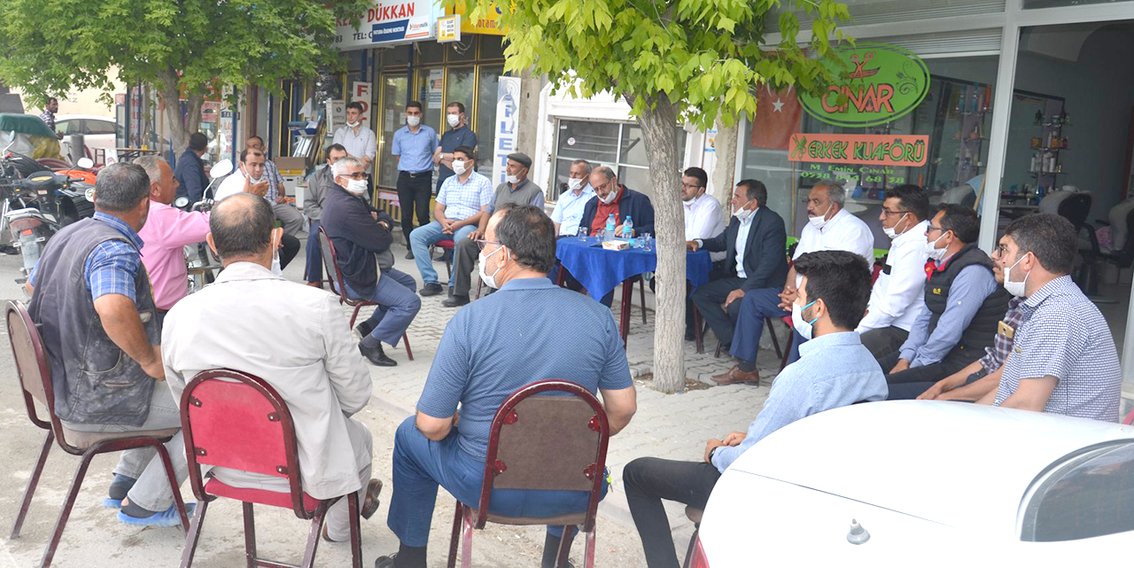 AK Parti'nin mahalle ziyaretleri devam ediyor